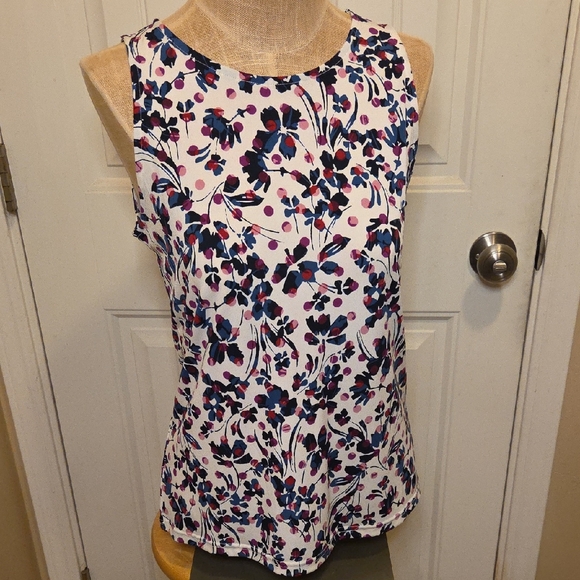 Banana Republic Tops - NWT Banana Republic Floral Sleeveless Camisole Blouse